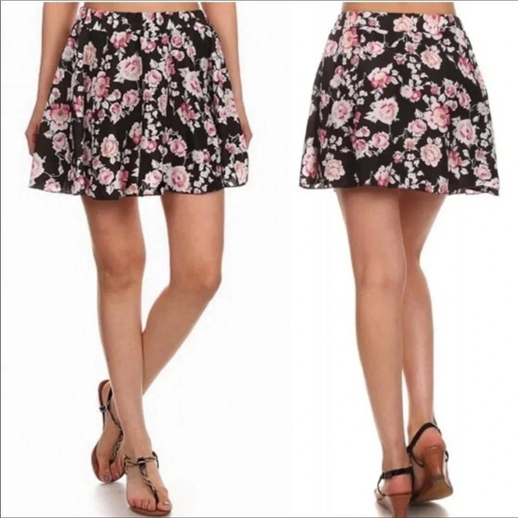 Shosho Floral Mini Skirt size Large - Picture 2 of 5